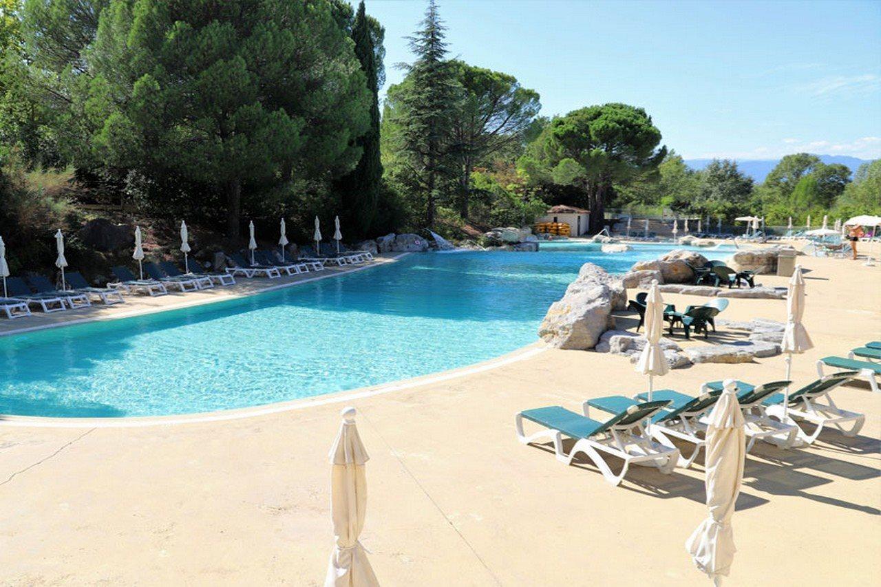 Sowell Hotels Ardeche Grospierres Bagian luar foto