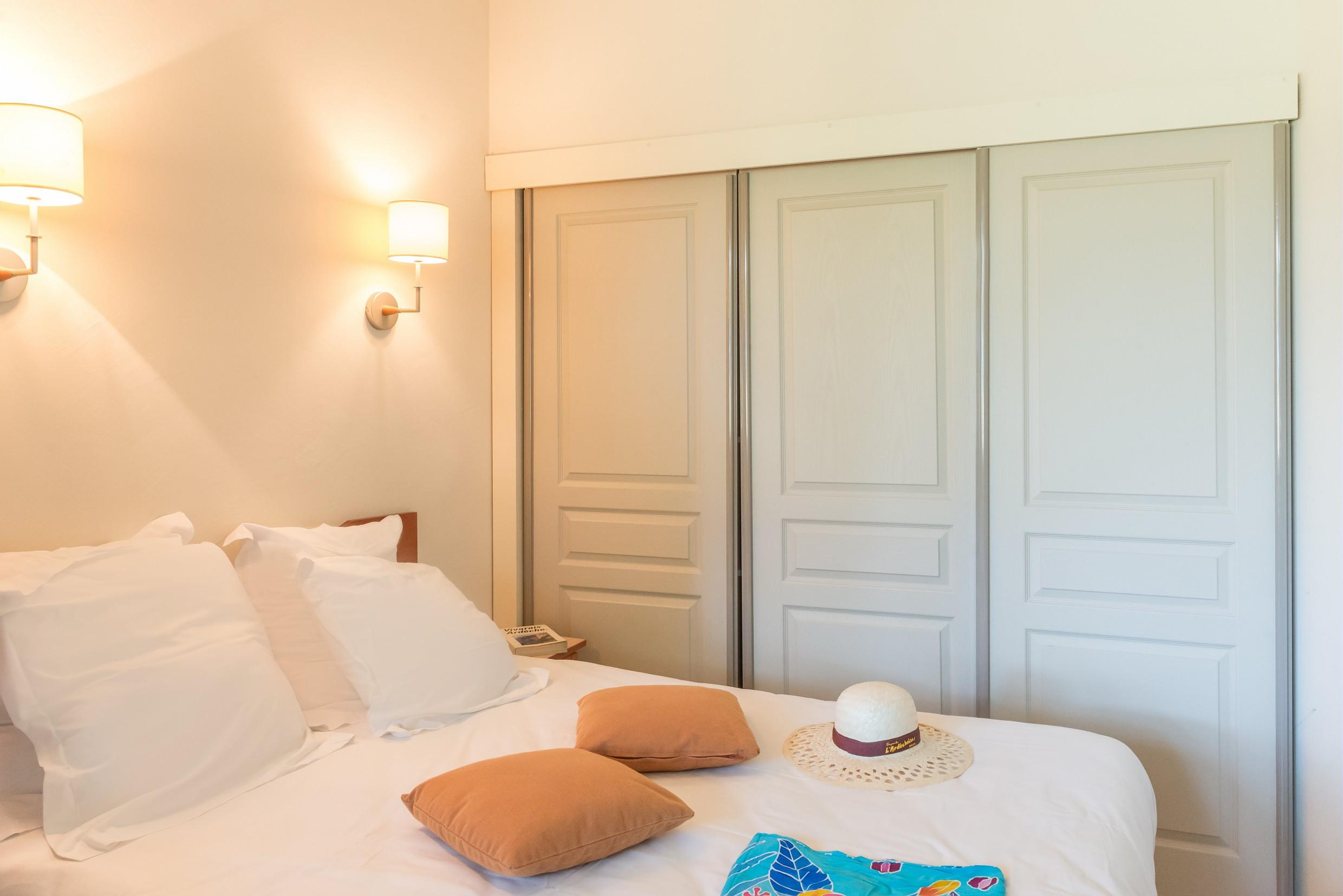 Sowell Hotels Ardeche Grospierres Bagian luar foto