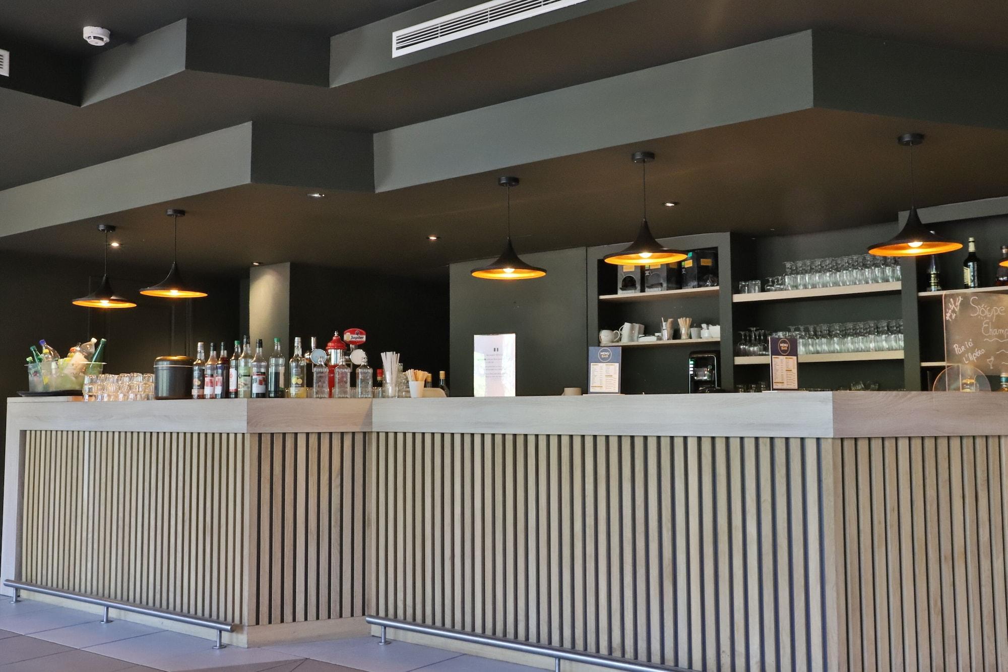 Sowell Hotels Ardeche Grospierres Bagian luar foto