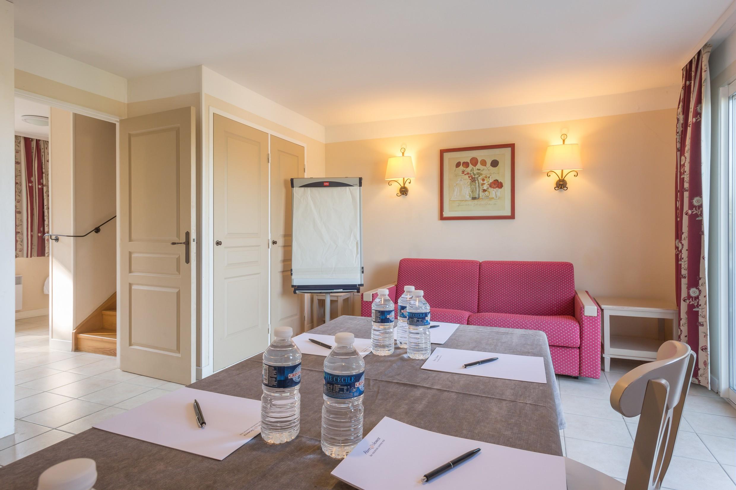 Sowell Hotels Ardeche Grospierres Bagian luar foto