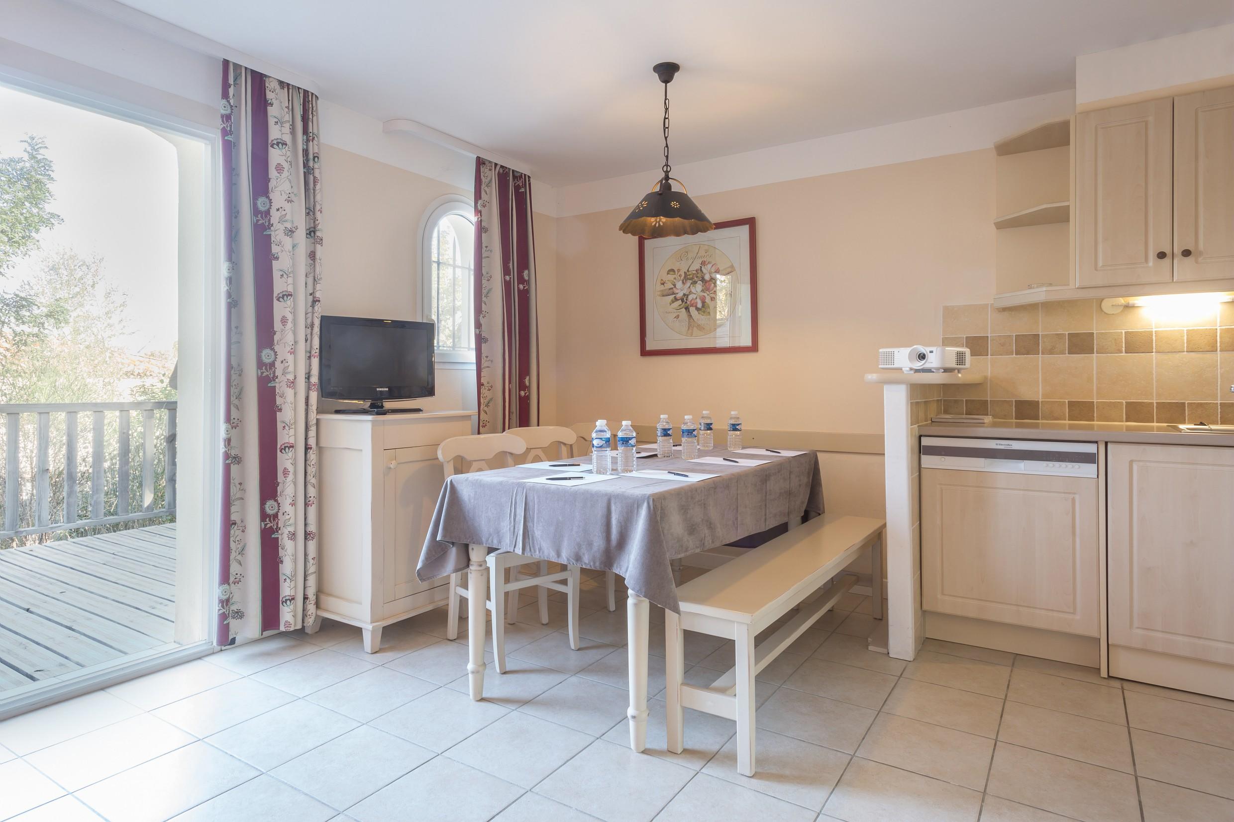 Sowell Hotels Ardeche Grospierres Bagian luar foto