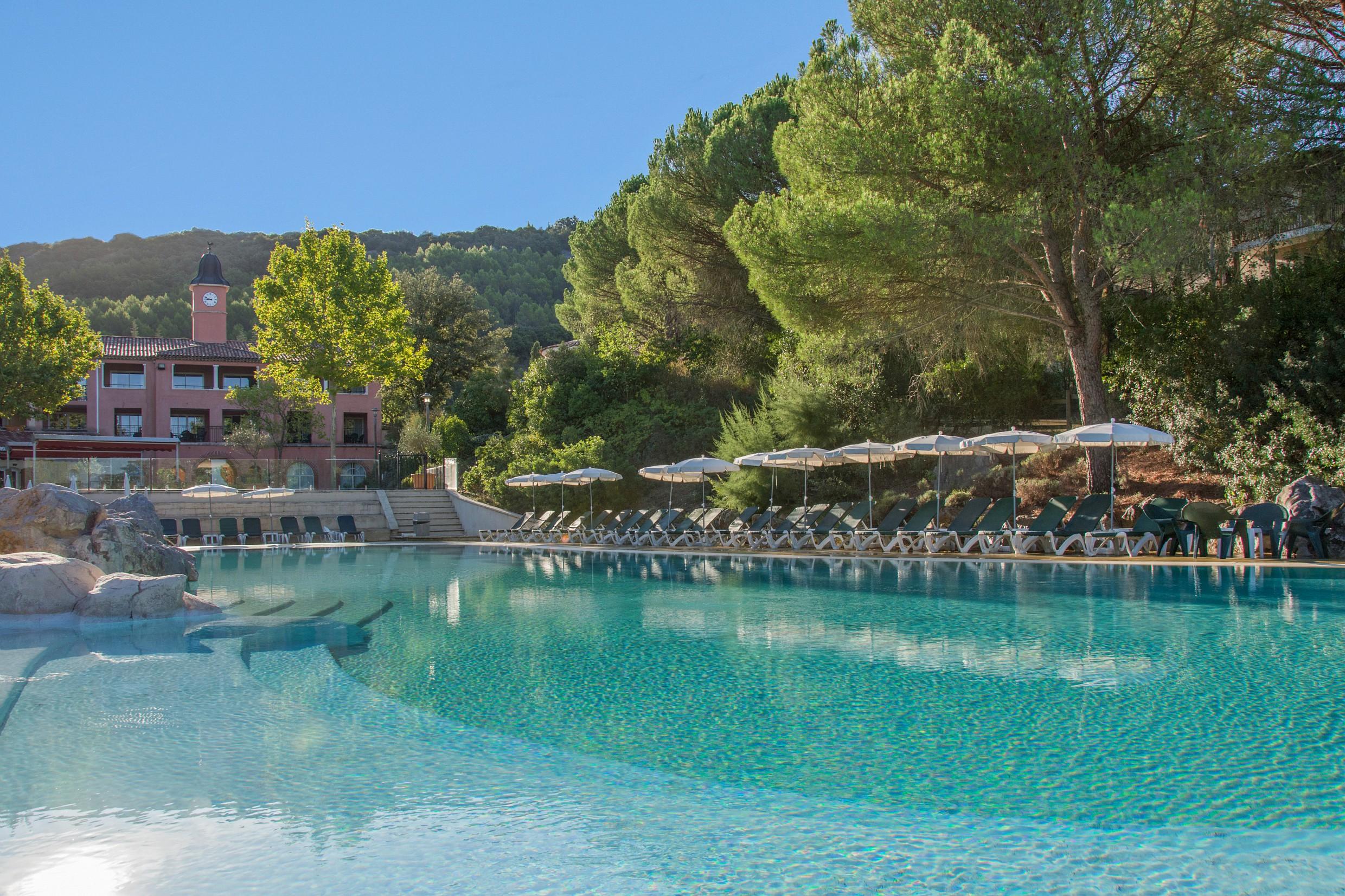 Sowell Hotels Ardeche Grospierres Bagian luar foto